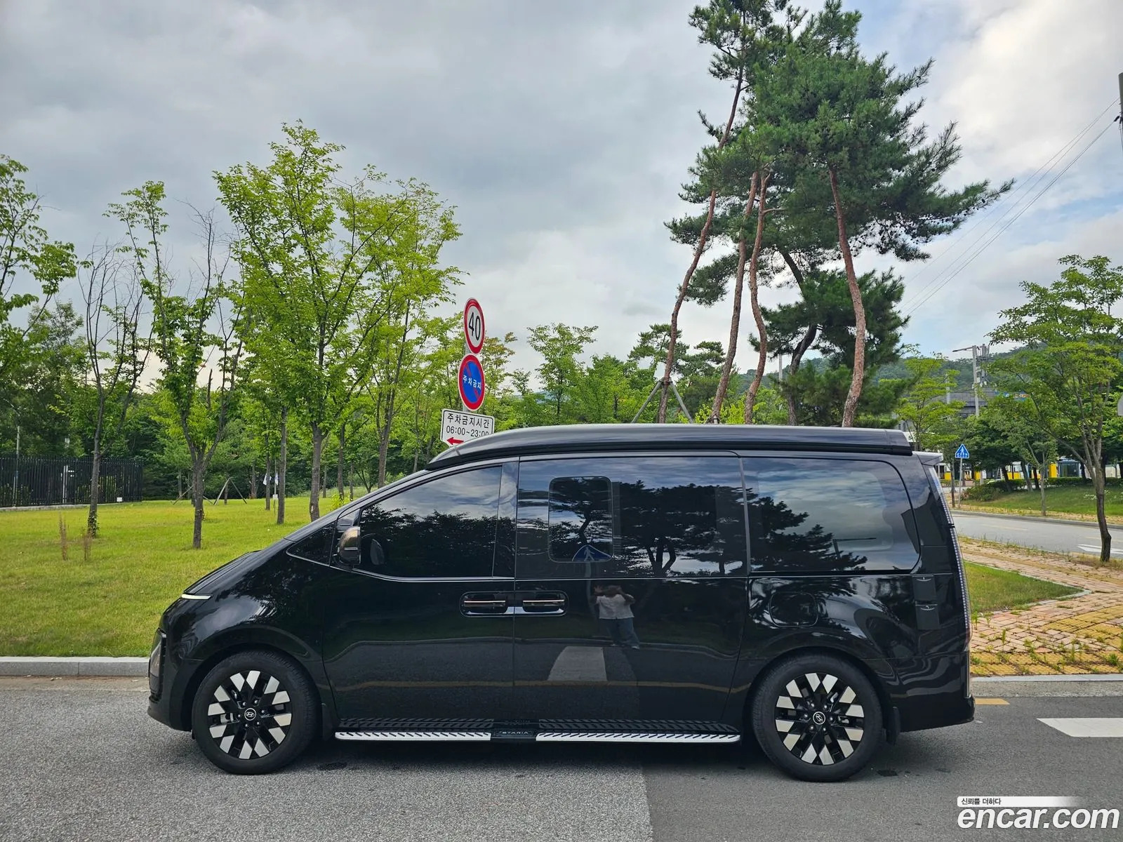 Hyundai Staria 2025 — 12