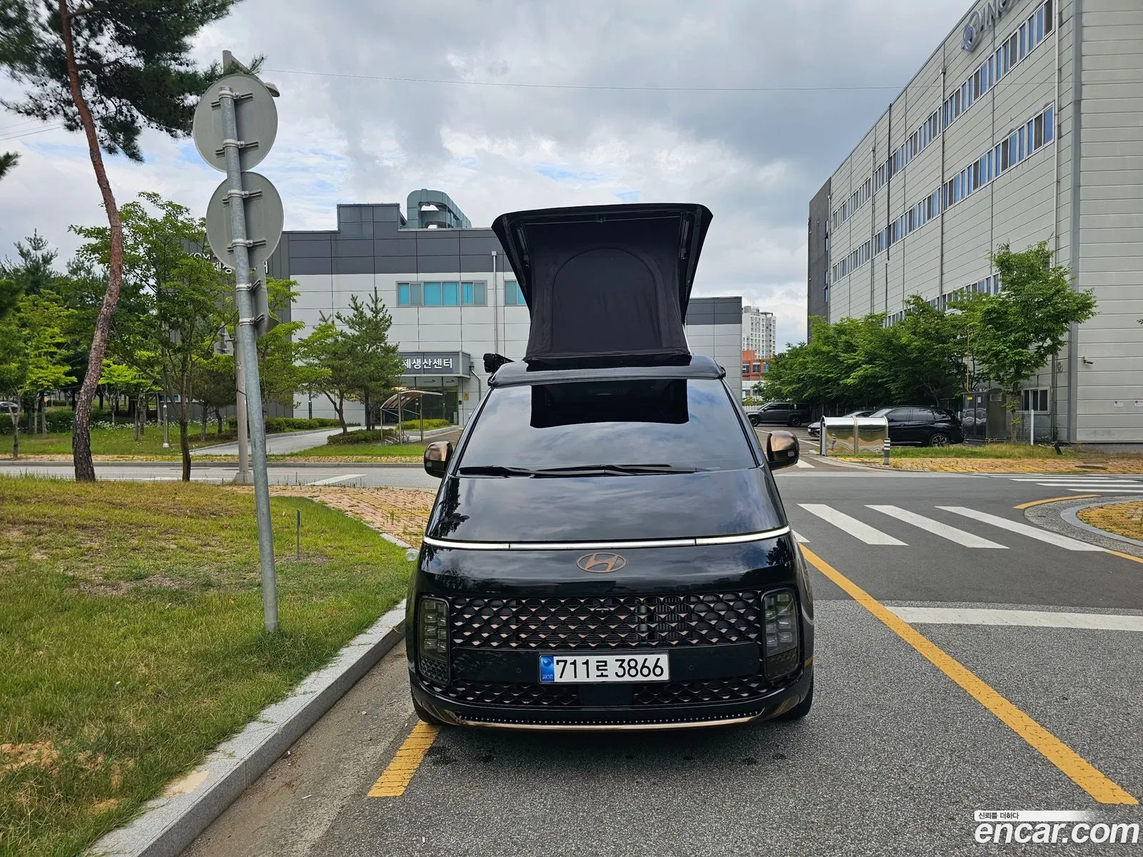 Hyundai Staria 2025 — 16