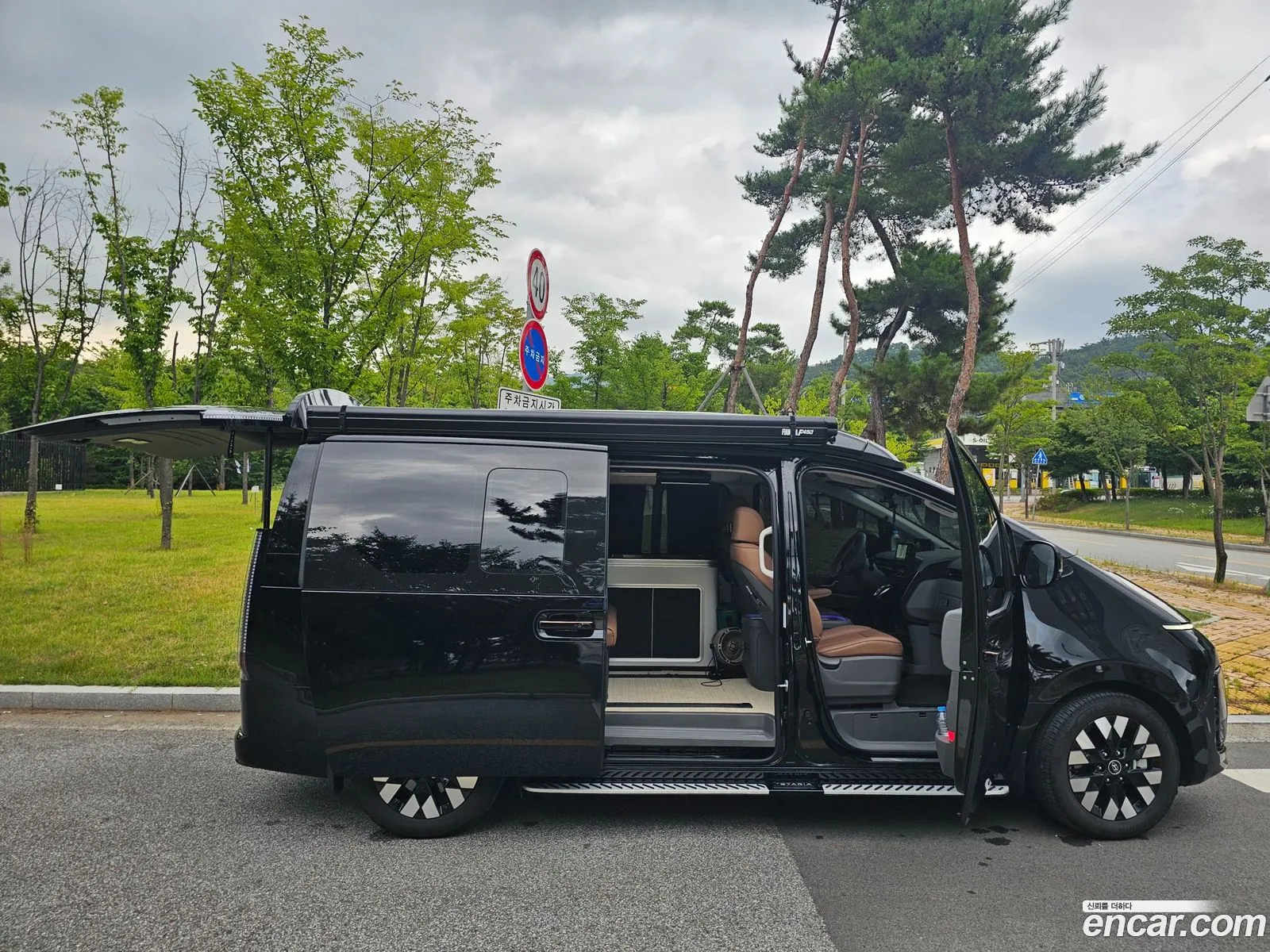 Hyundai Staria 2025 — 10