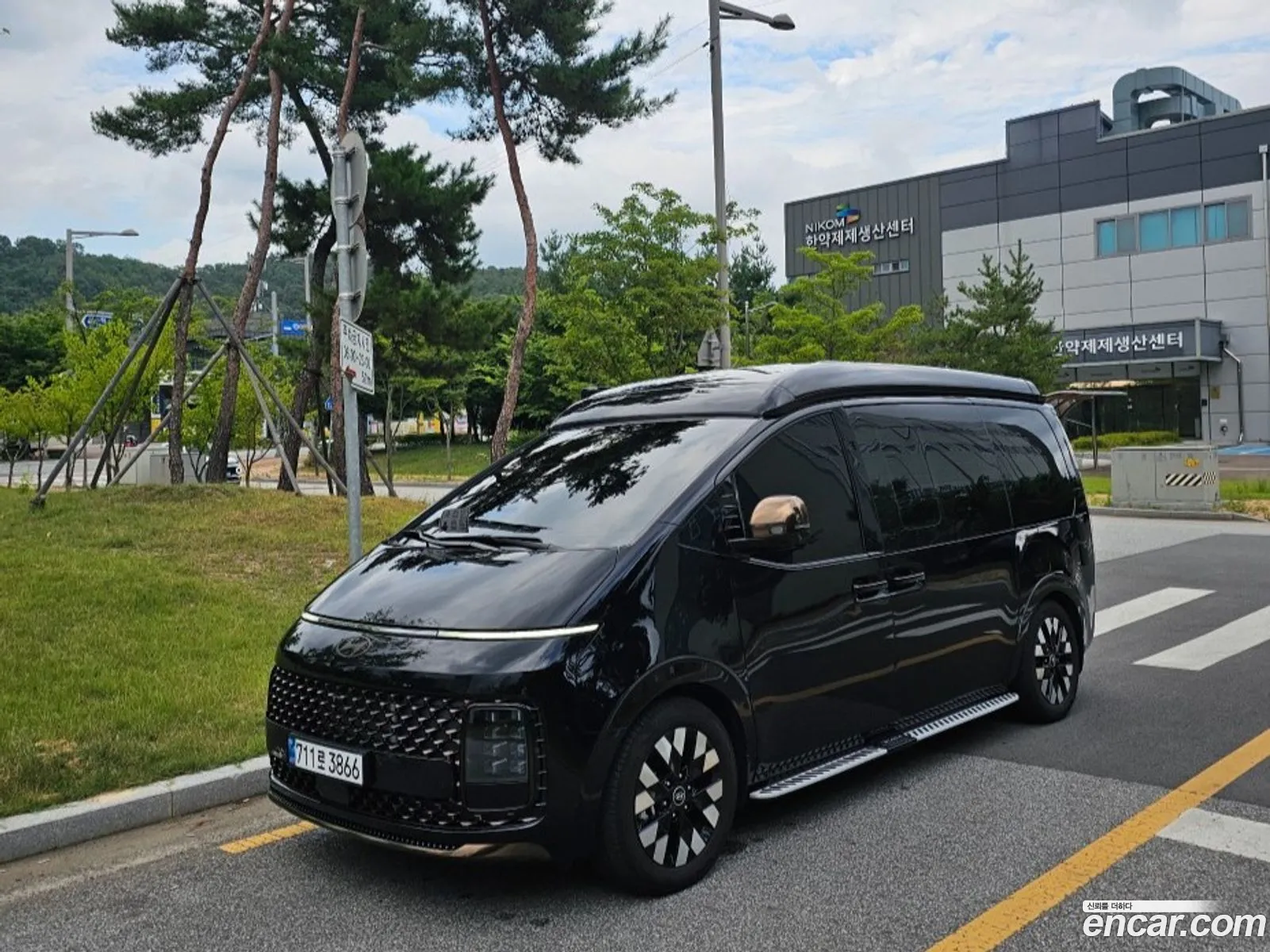 Hyundai Staria 2025 — 4
