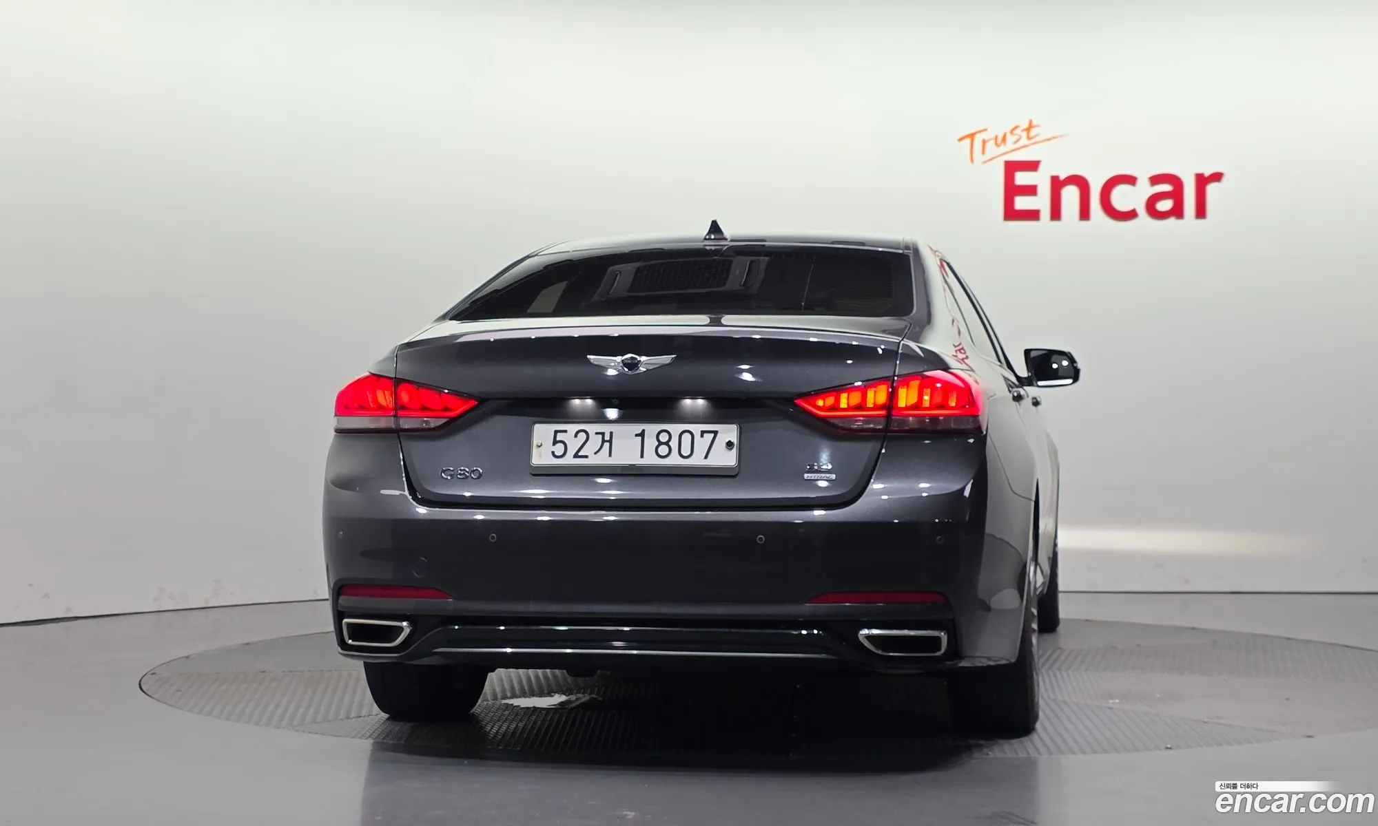 Genesis G80 2018 KMHGL41DDJU271535 — 3