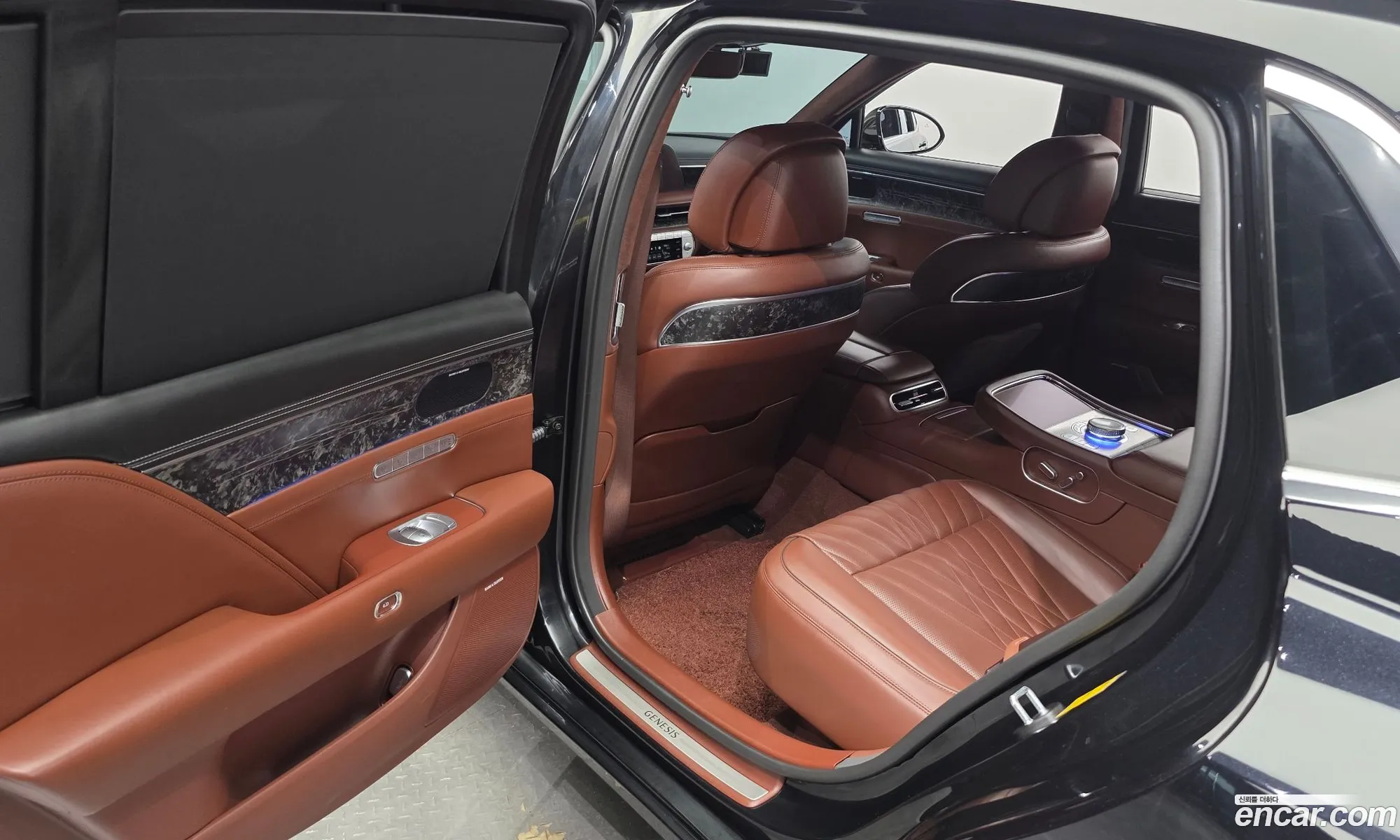 Genesis G90 2023 KMTFA41DDPU024097 — 11