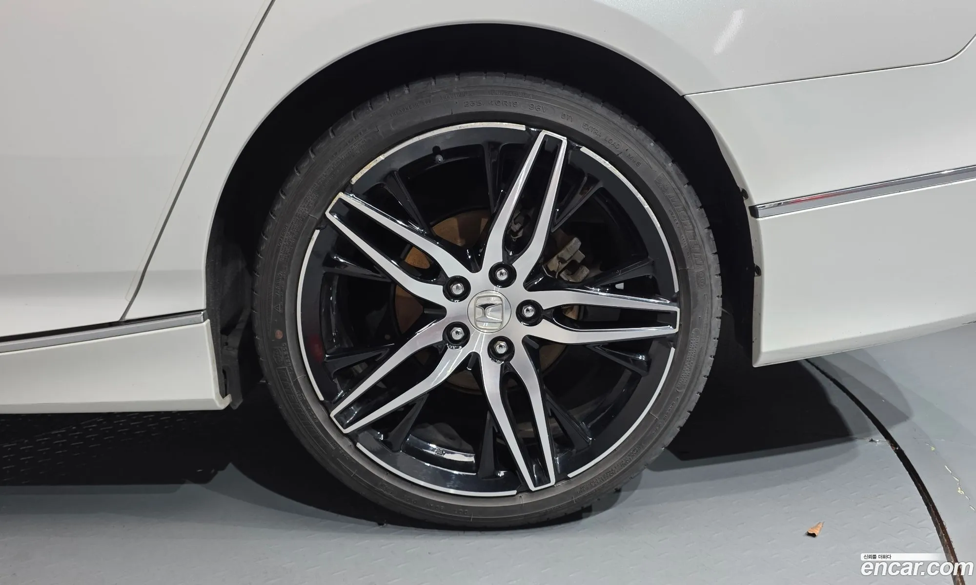 Honda Accord 10th Gen 2021 — 10