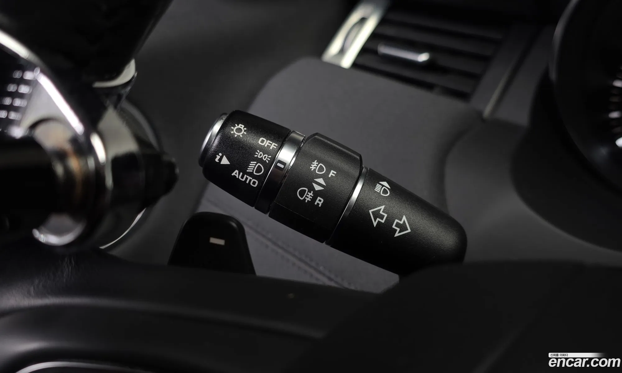 Land Rover Range Rover Evoque 2019 SALVA2BN2KH348838 — 3