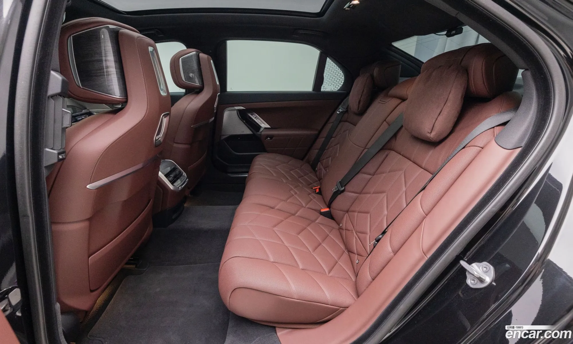 BMW 7 Series 2024 — 8