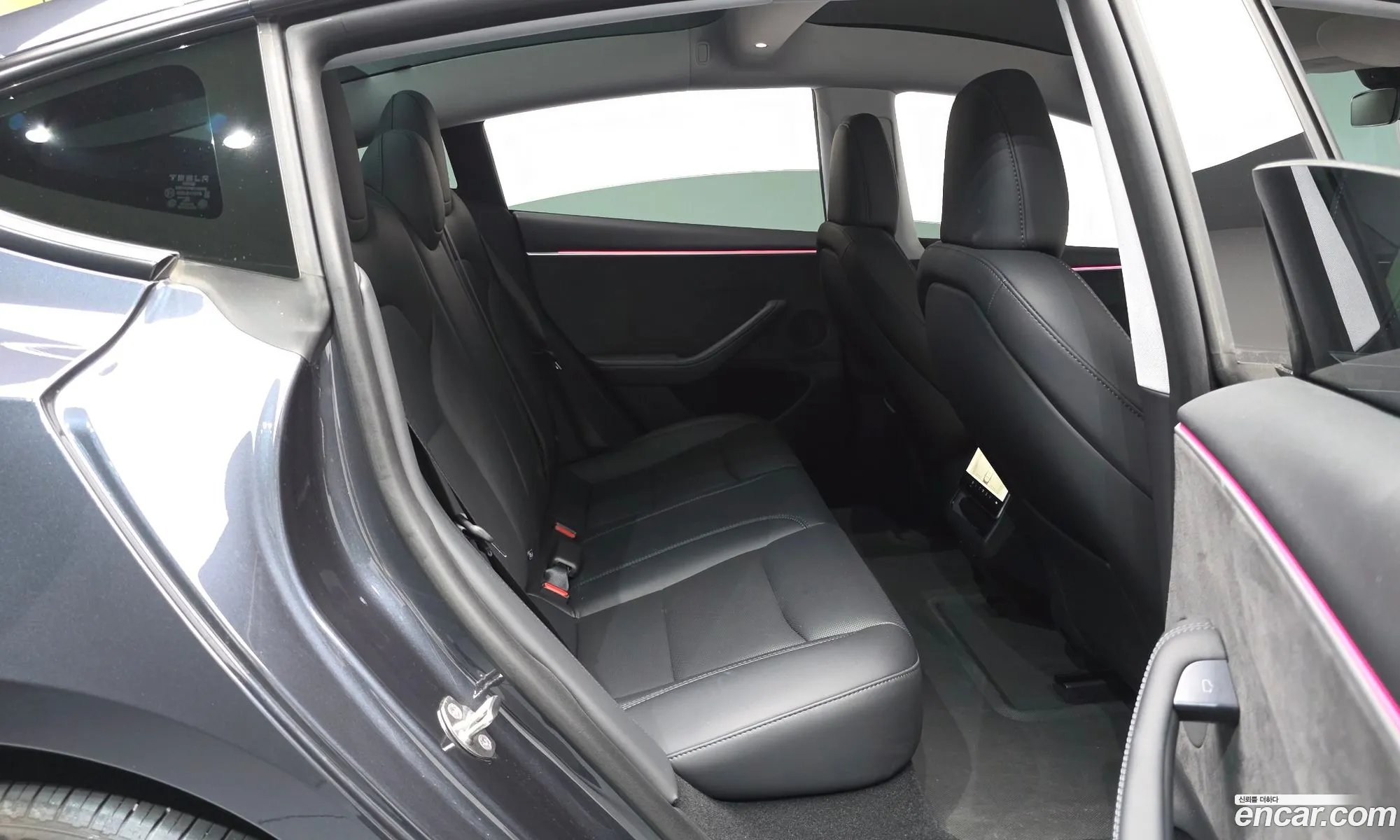 Tesla Model 3 2024 — 10