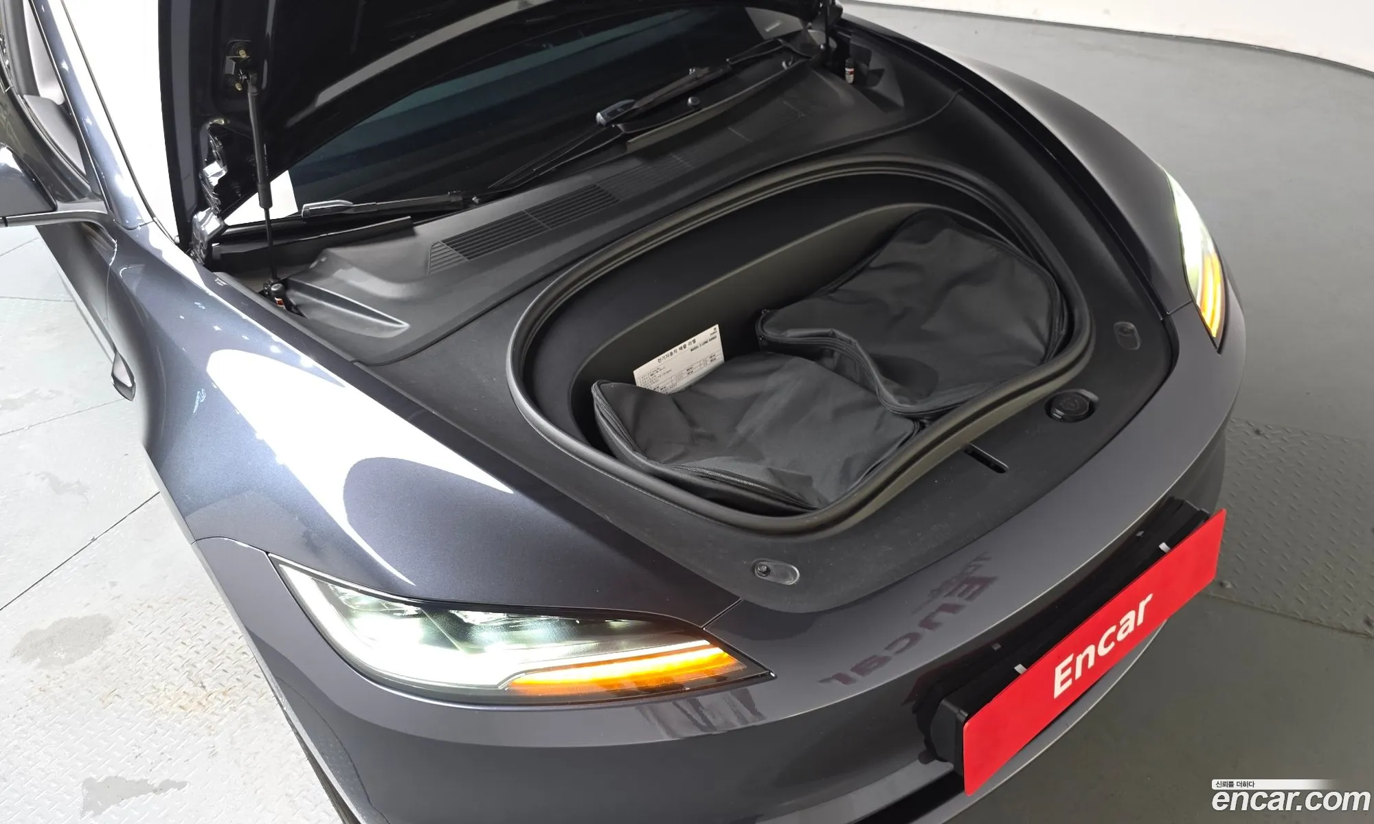 Tesla Model 3 2024 — 3
