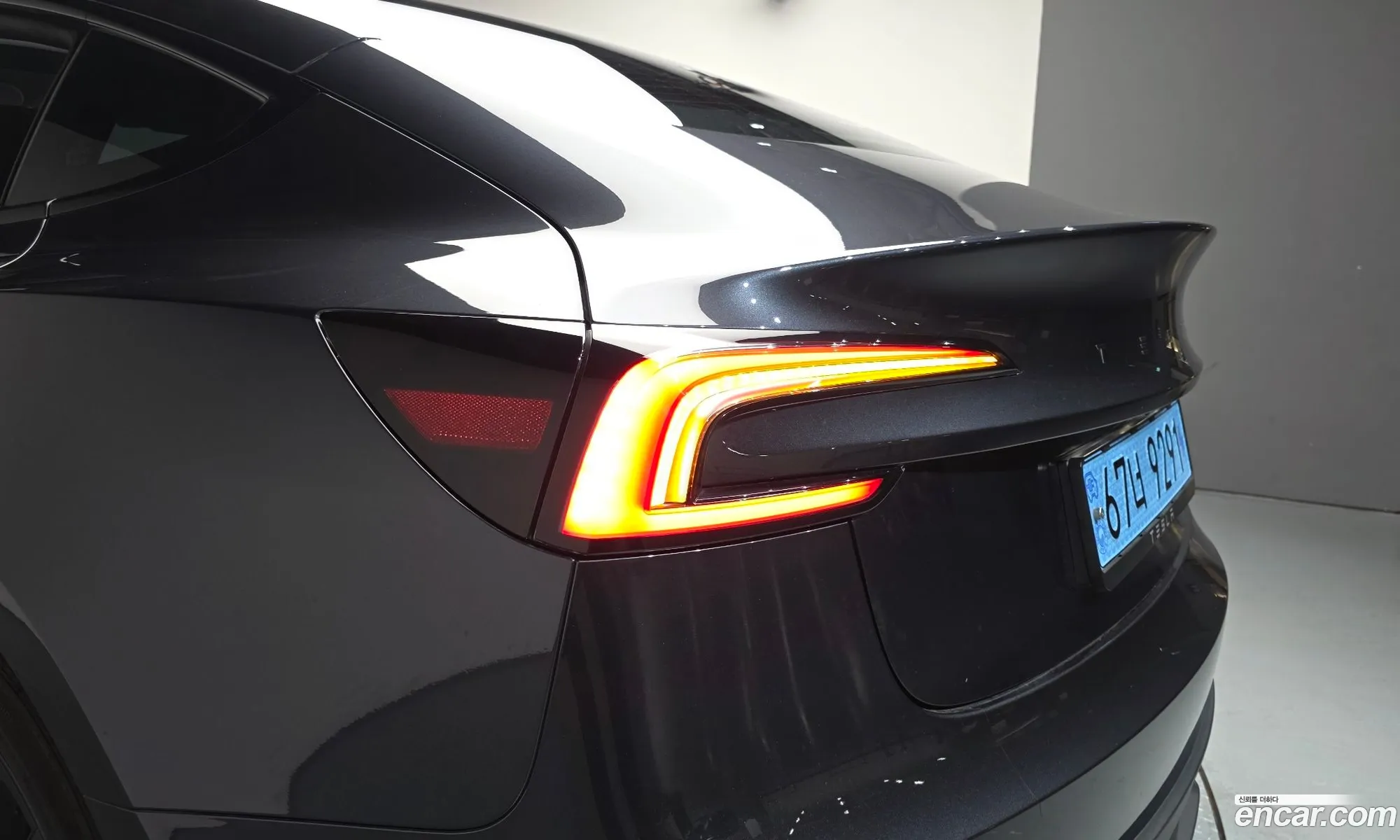 Tesla Model 3 2024 — 2