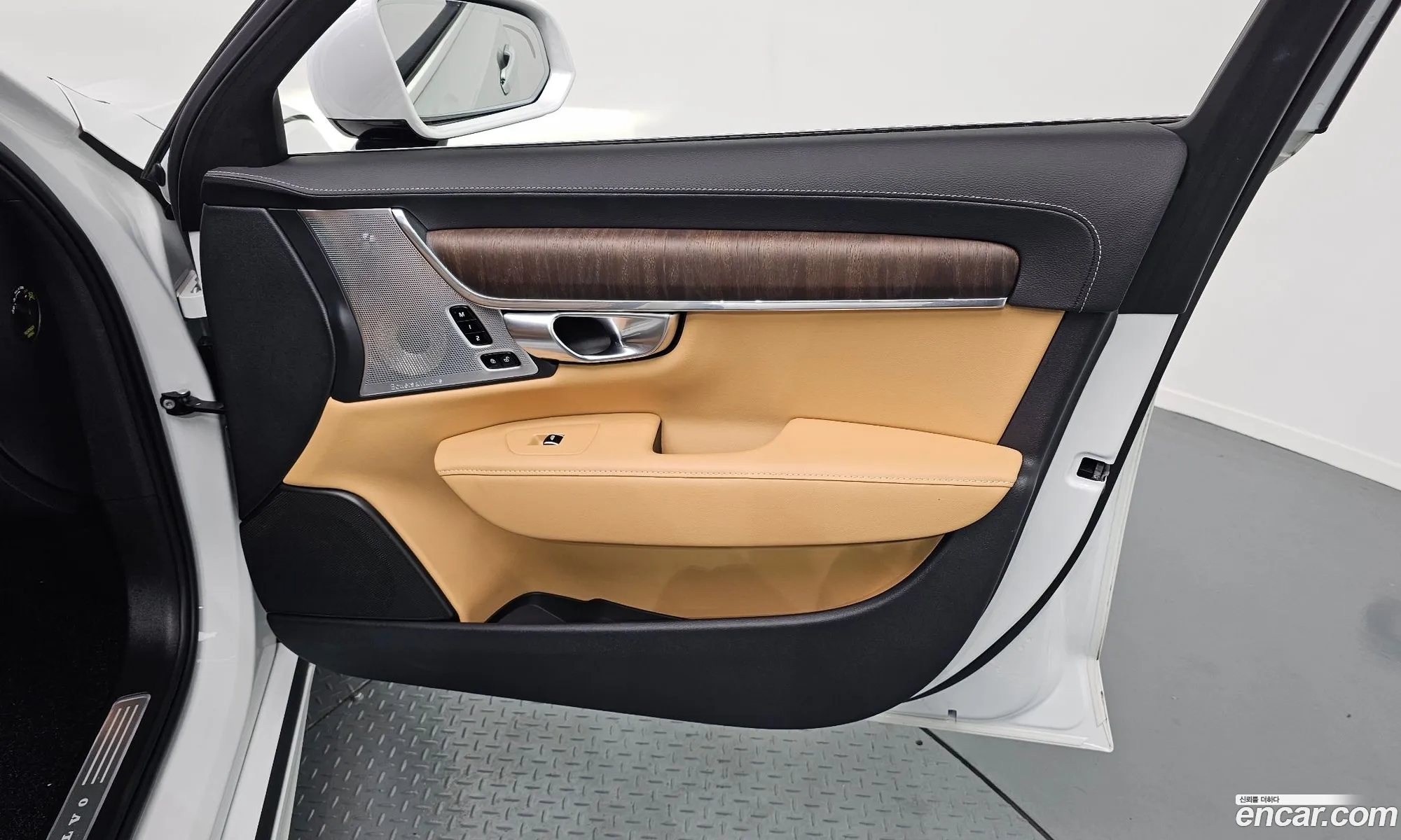 Volvo S90 2023 LVYPTL128PP341521 — 5