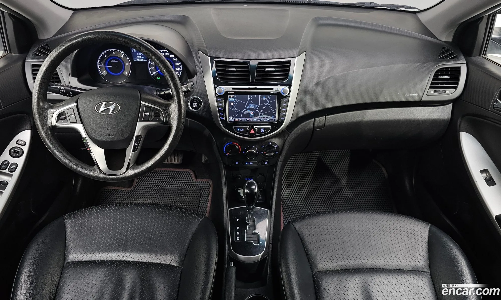 Hyundai Accent 2012 — 3