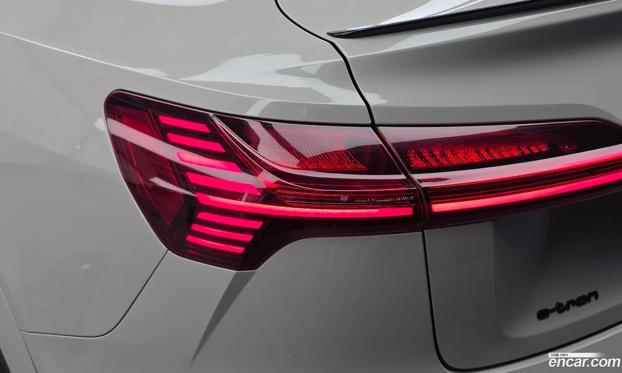 Audi e-tron 2022 — 28