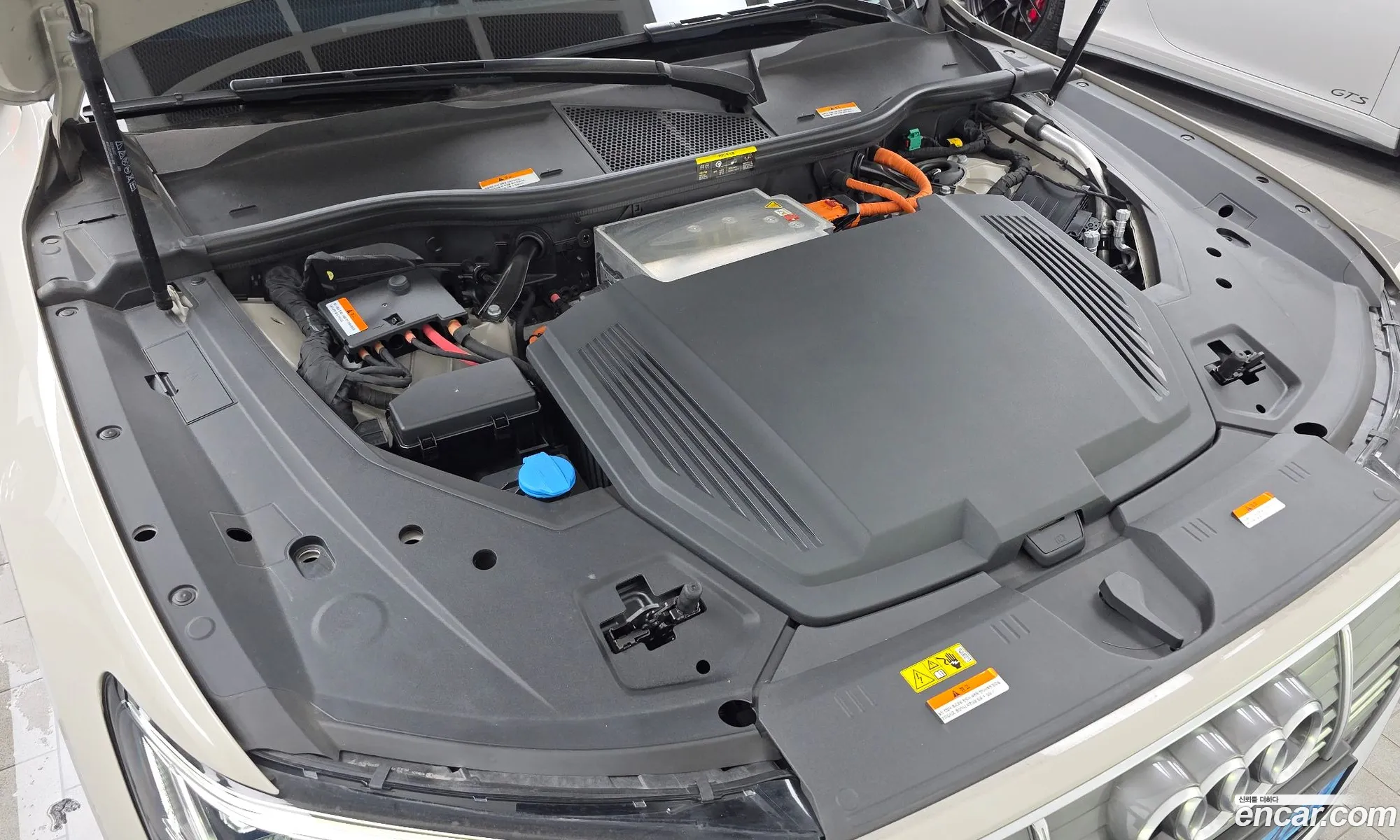 Audi e-tron 2022 — 8