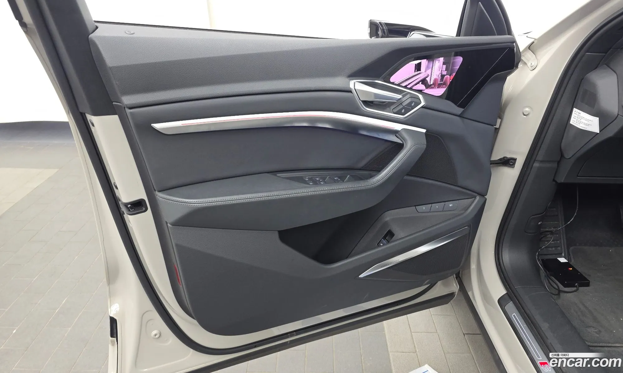 Audi e-tron 2022 — 18