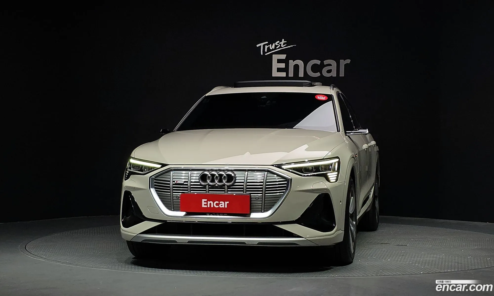 Audi e-tron 2022 — 19