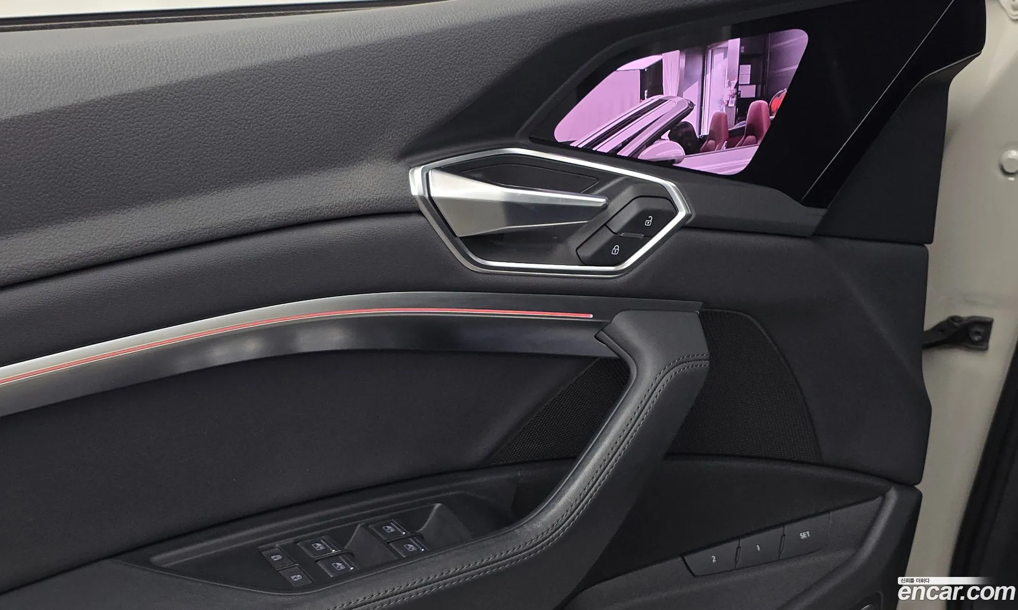 Audi e-tron 2022 — 21