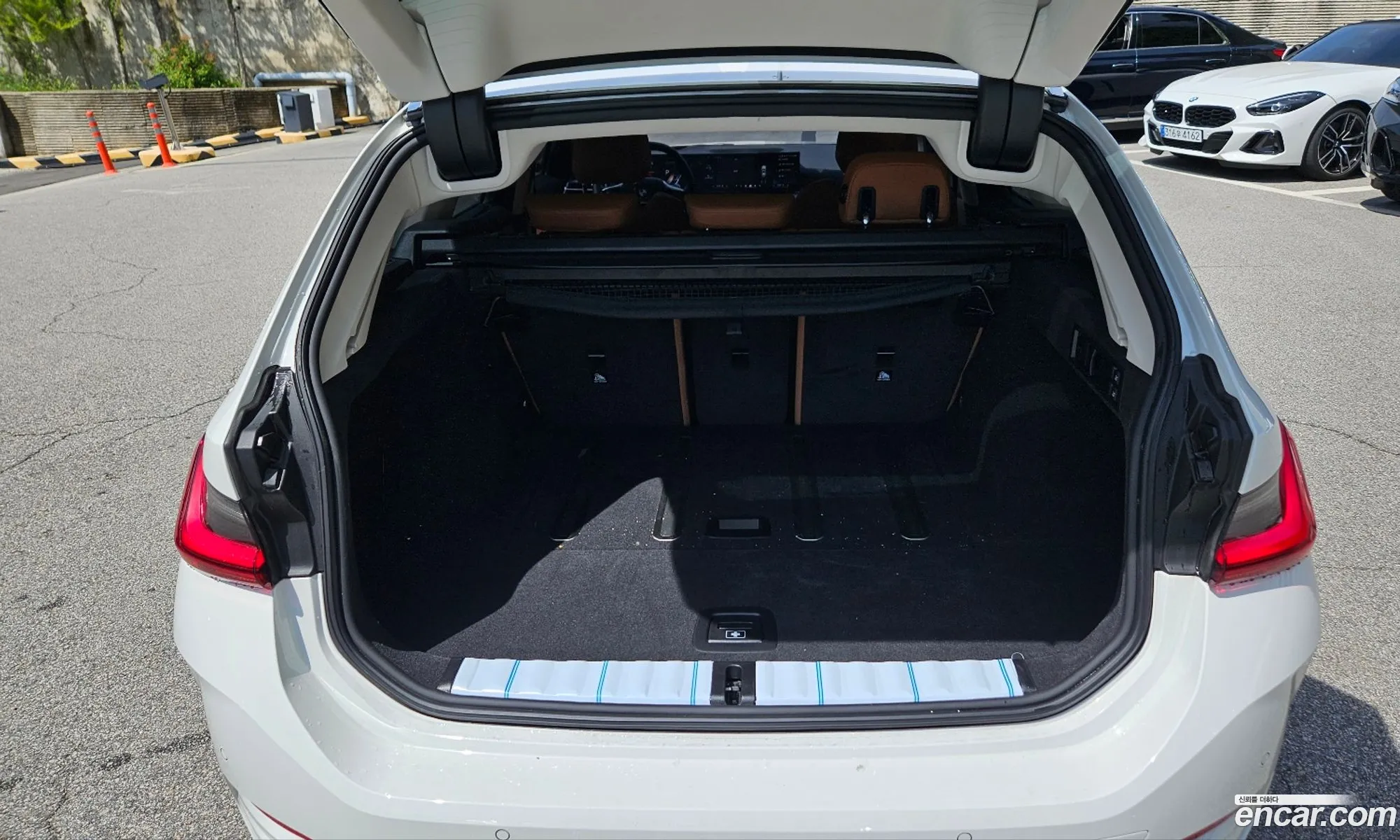 BMW 3 Series 2025 — 17
