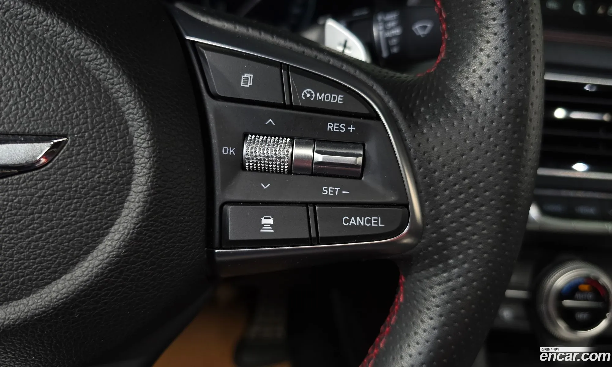 Genesis G70 2019 KMTG541EDKU036708 — 4