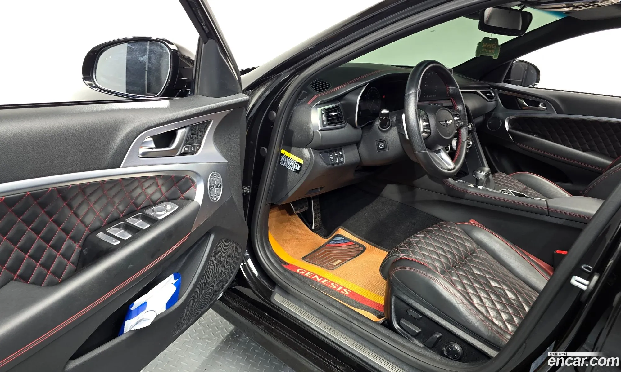 Genesis G70 2019 KMTG541EDKU036708 — 12