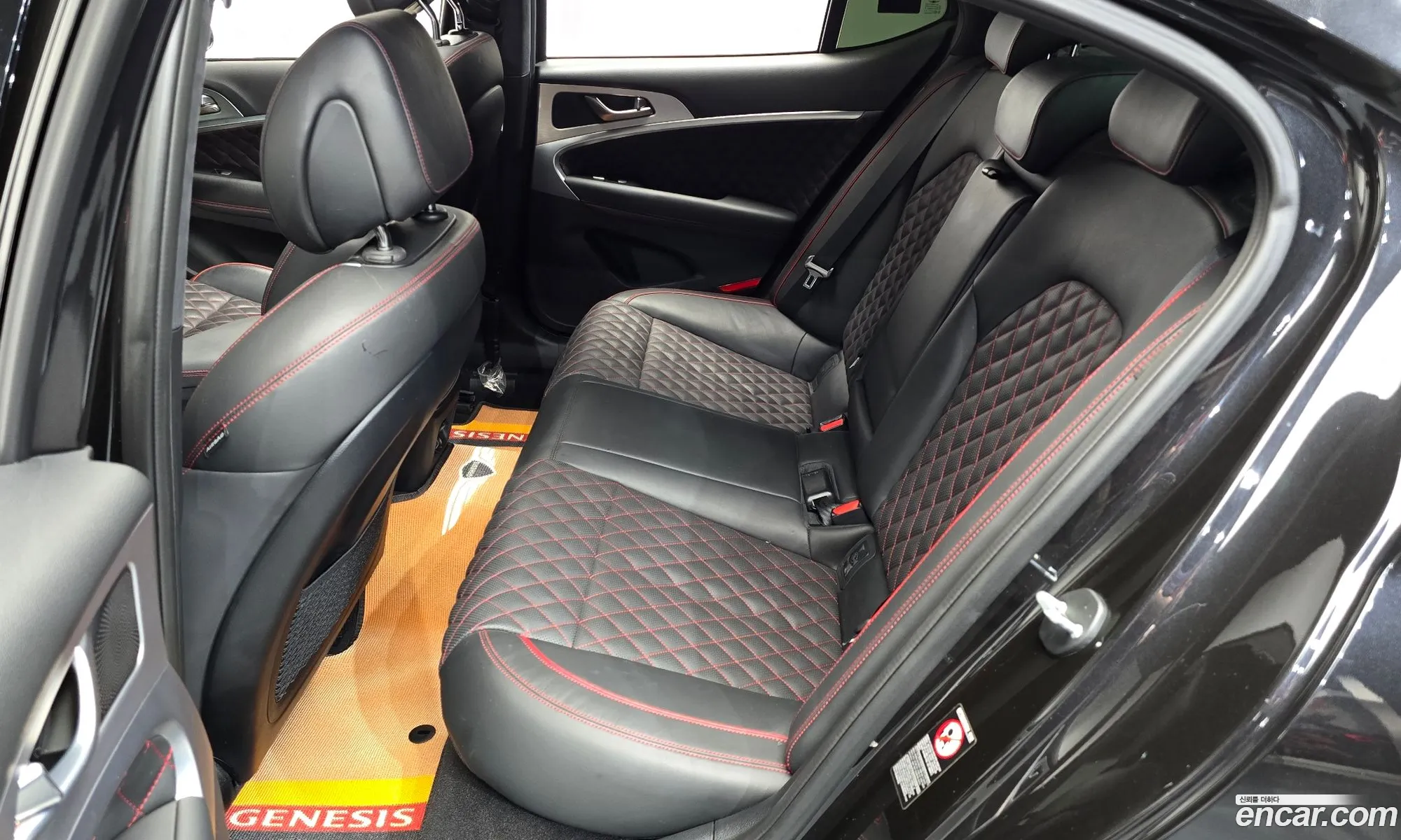 Genesis G70 2019 KMTG541EDKU036708 — 24