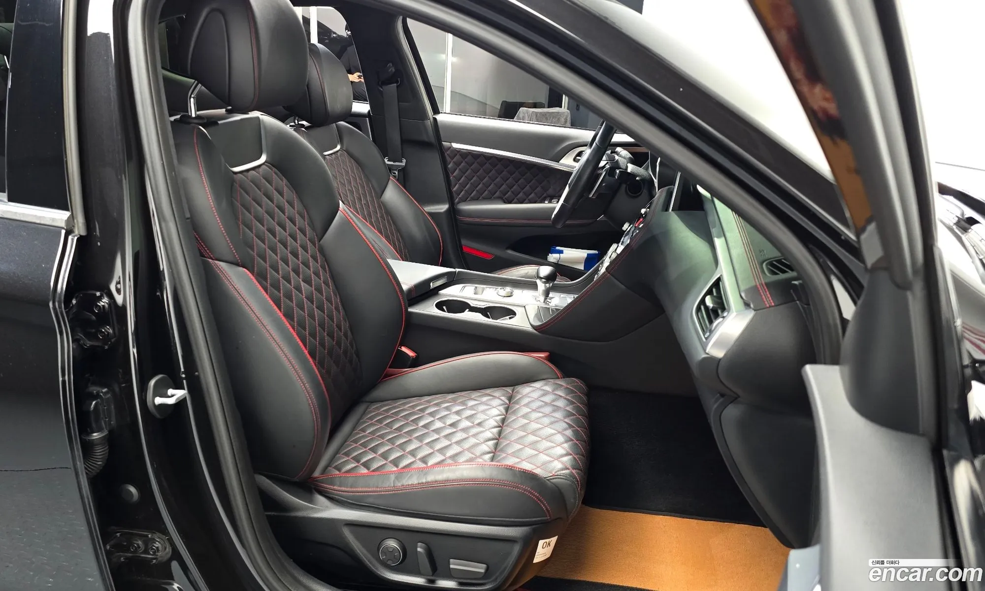 Genesis G70 2019 KMTG541EDKU036708 — 29