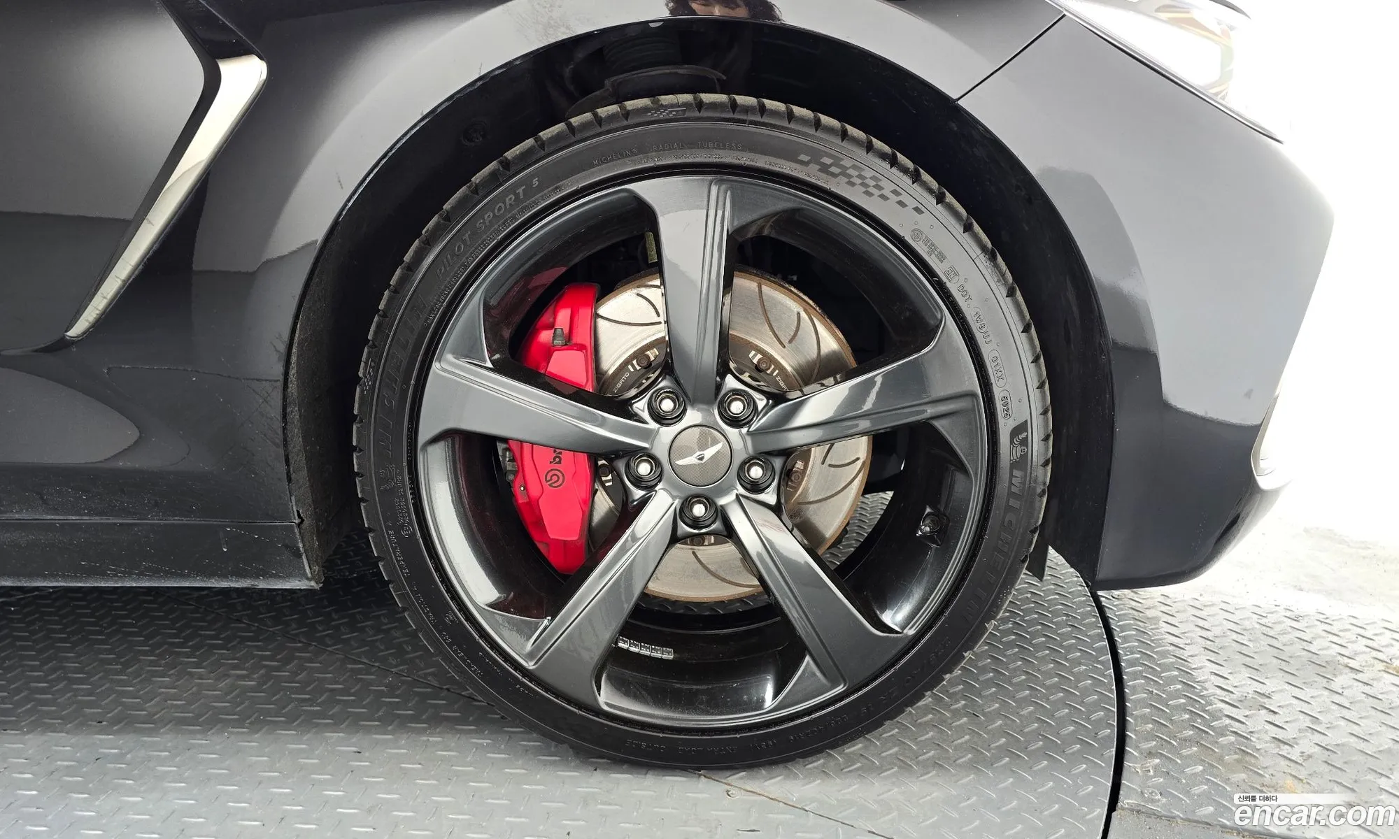Genesis G70 2019 KMTG541EDKU036708 — 28