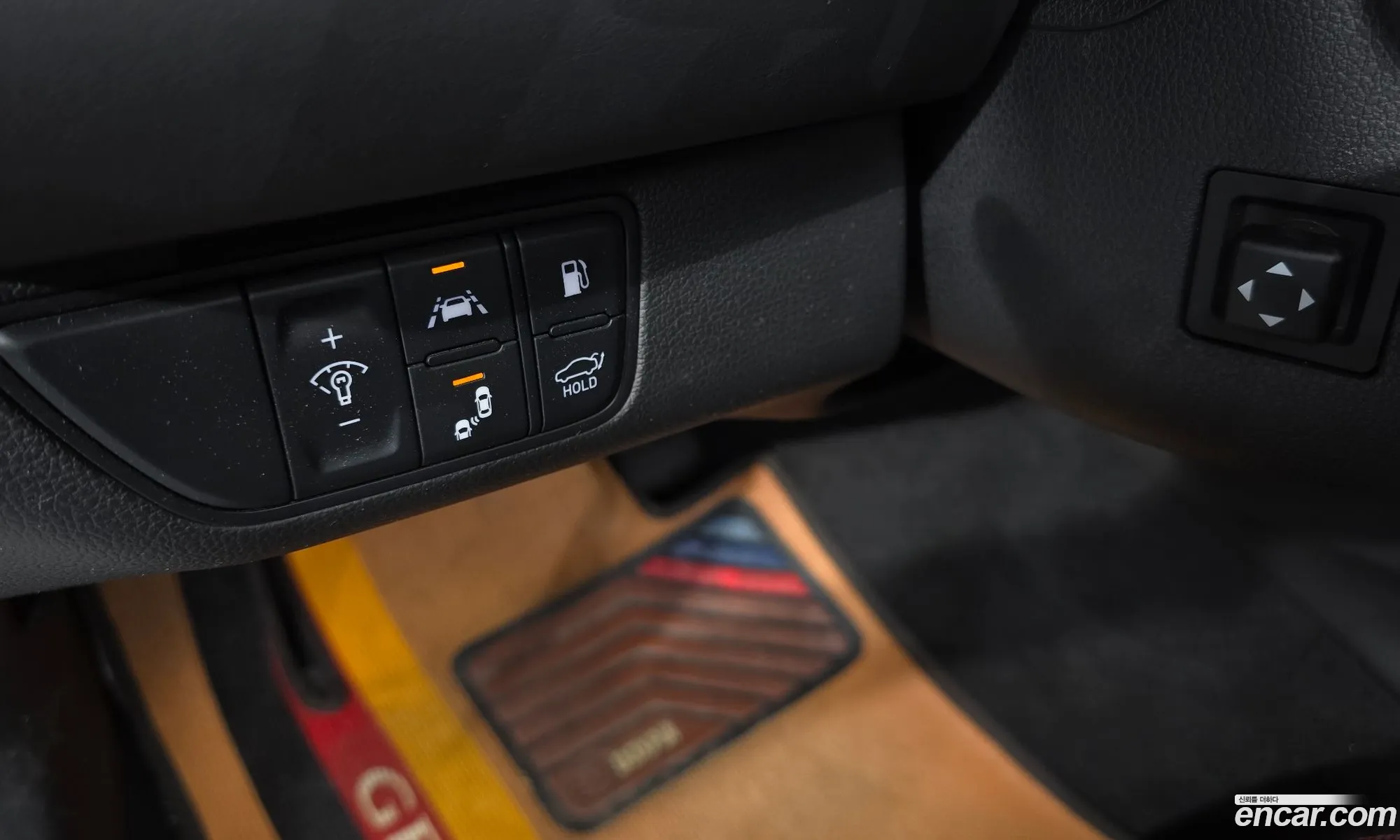 Genesis G70 2019 KMTG541EDKU036708 — 21