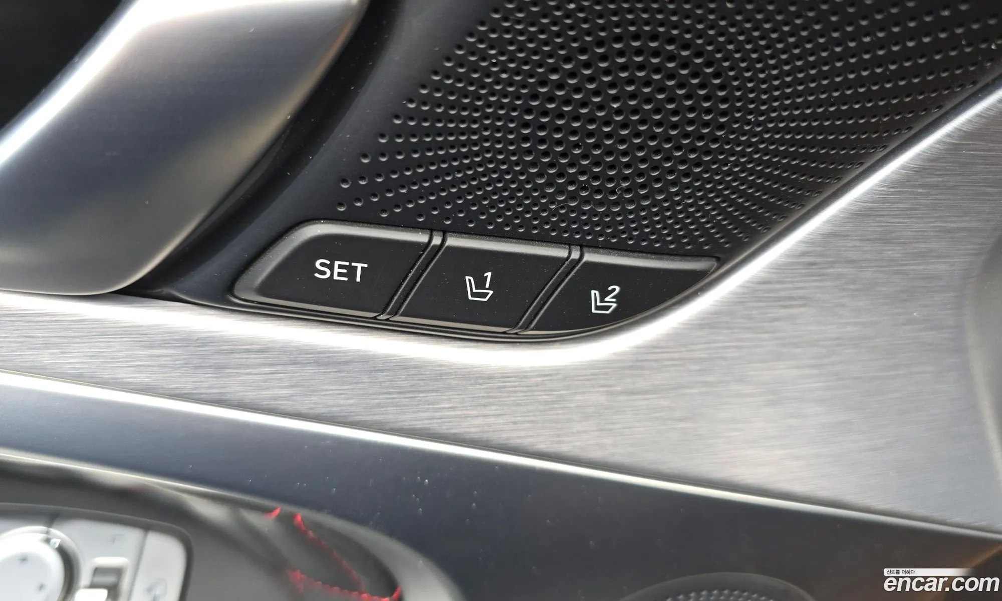 Genesis G70 2019 KMTG541EDKU036708 — 31
