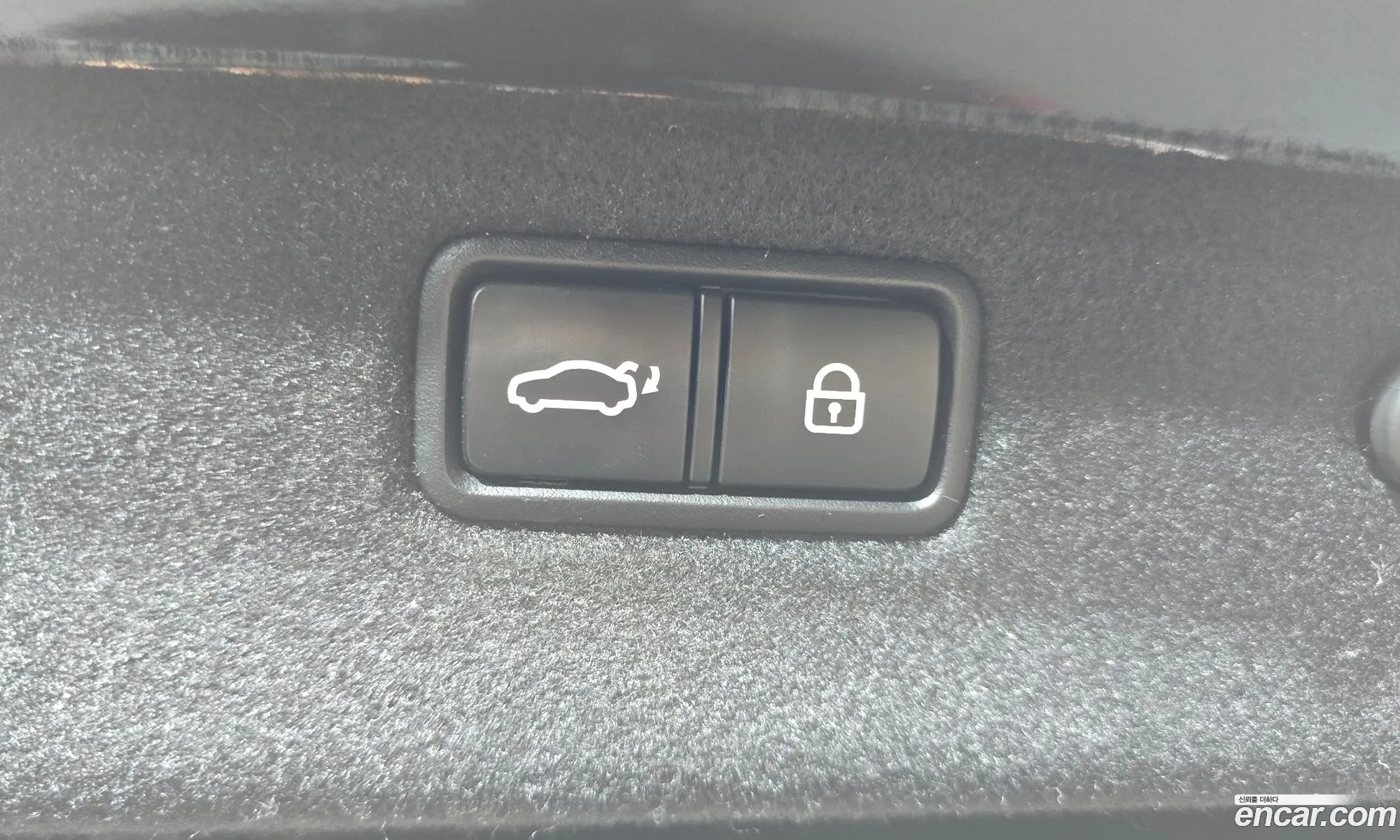 Genesis G70 2019 KMTG541EDKU036708 — 17