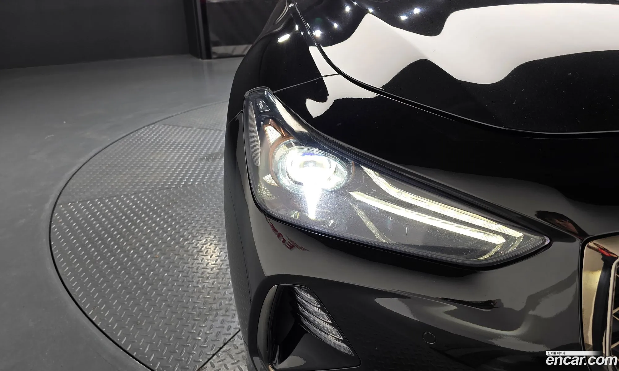 Genesis G70 2019 KMTG541EDKU036708 — 32