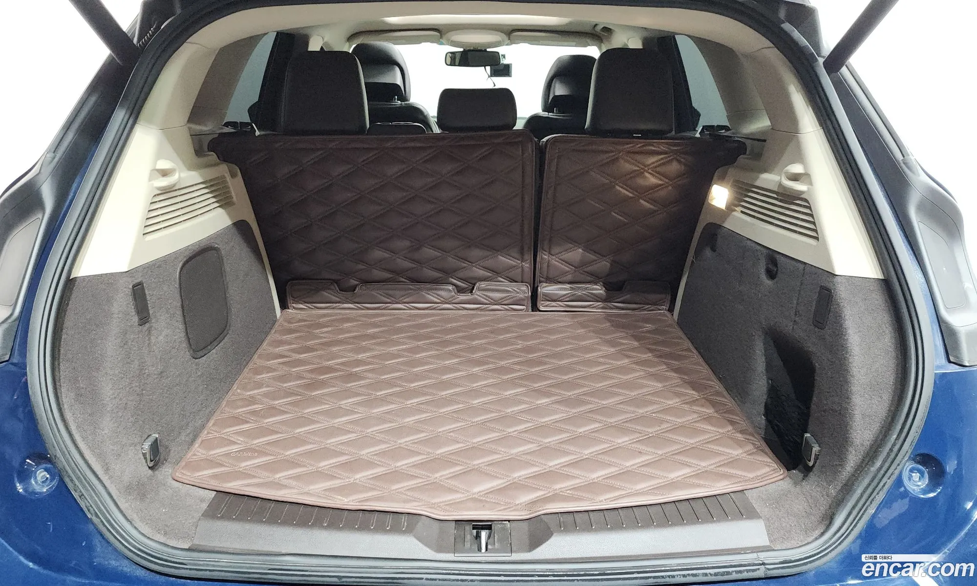 Lincoln MKC 2018 5LMCJ3D92KUL07226 — 10