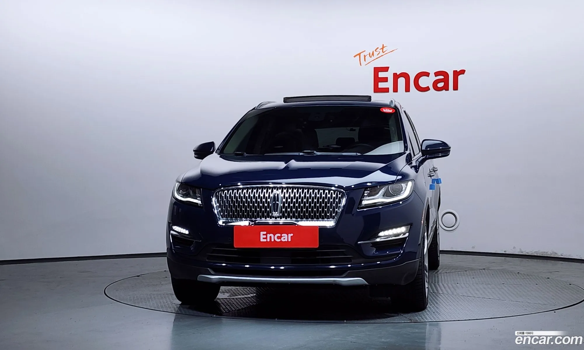 Lincoln MKC 2018 5LMCJ3D92KUL07226 — 18