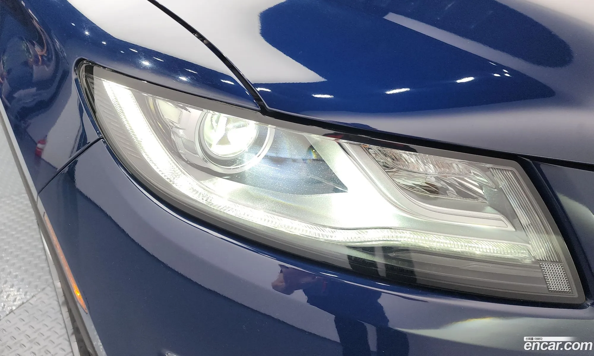 Lincoln MKC 2018 5LMCJ3D92KUL07226 — 8