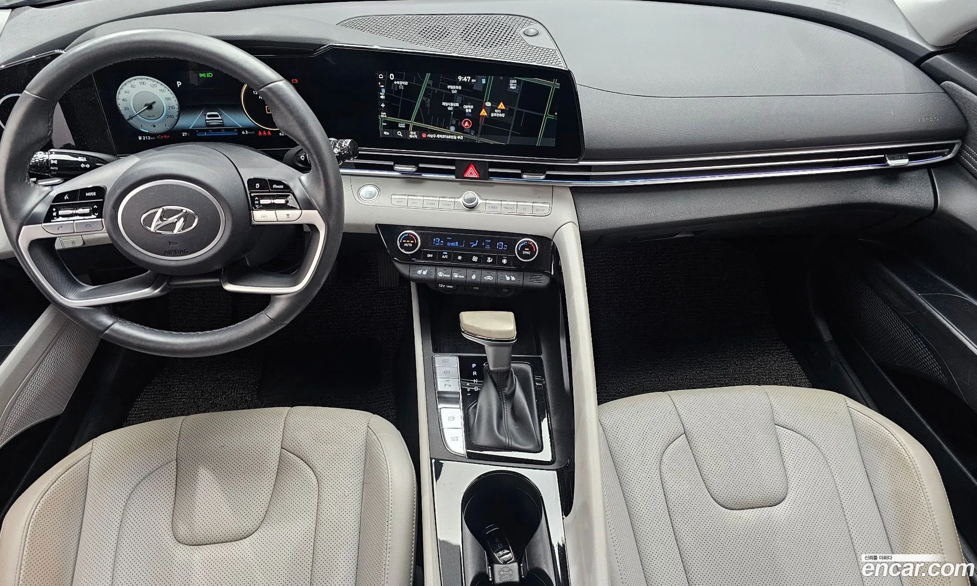 Hyundai Elantra Hybrid 2023 — 4