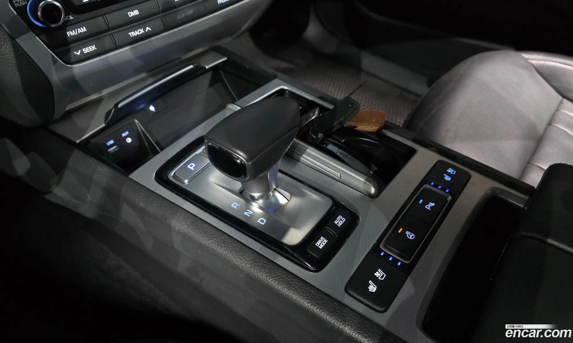 Genesis G80 2017 KMHGL41DDHU214032 — 10