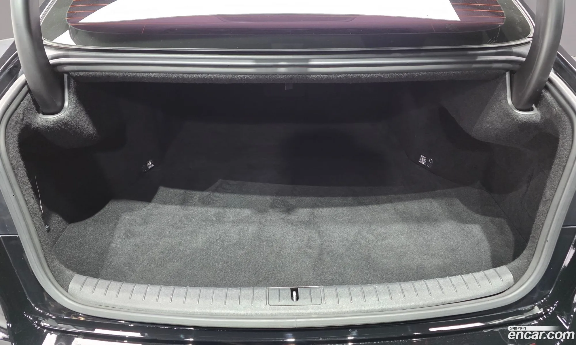 Genesis G80 2017 KMHGL41DDHU214032 — 14