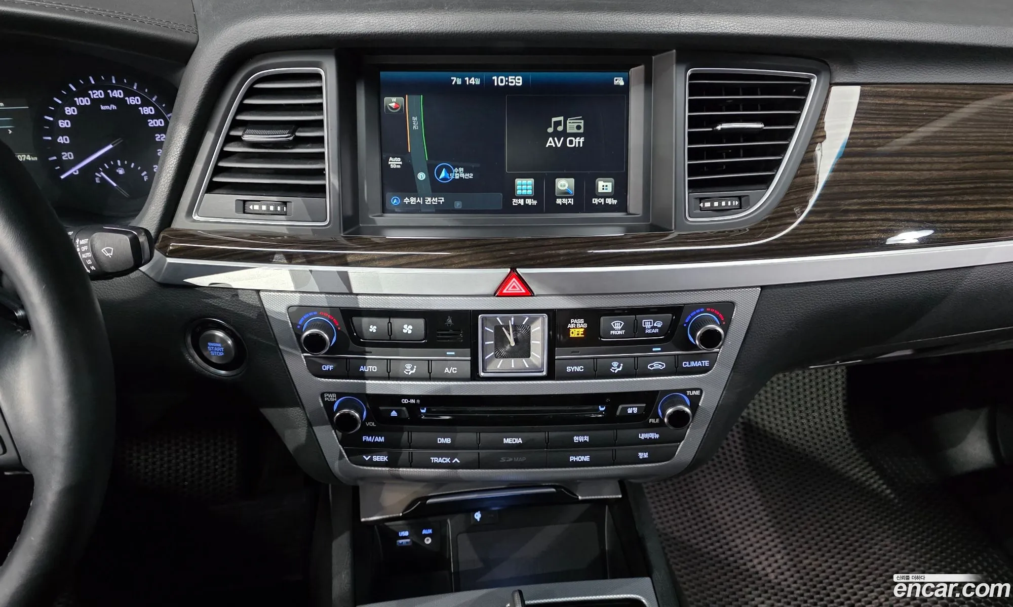 Genesis G80 2017 KMHGL41DDHU214032 — 23