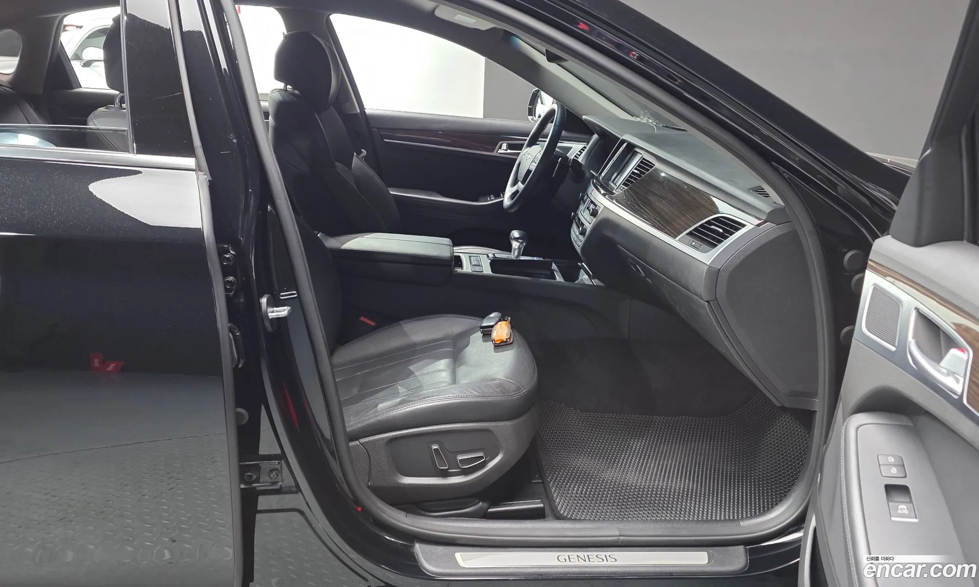 Genesis G80 2017 KMHGL41DDHU214032 — 7