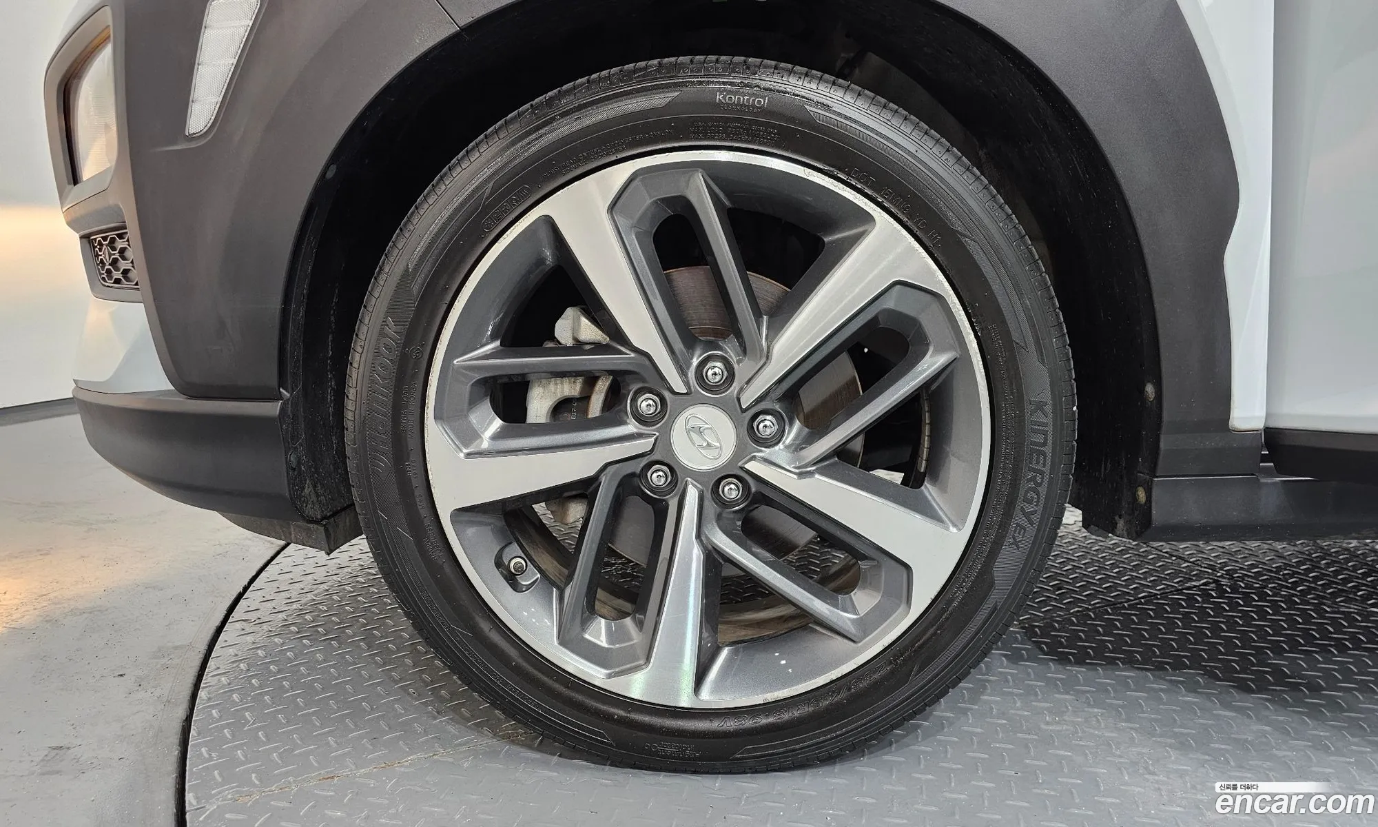 Hyundai Kona 2017 — 28