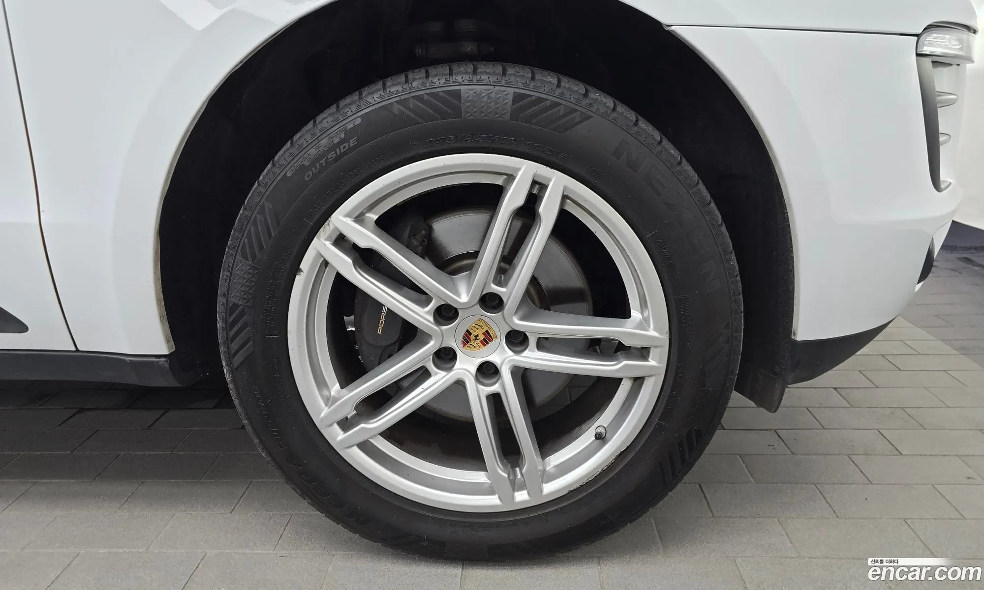Porsche Macan 2018 WP1AA2952JLB25740 — 9