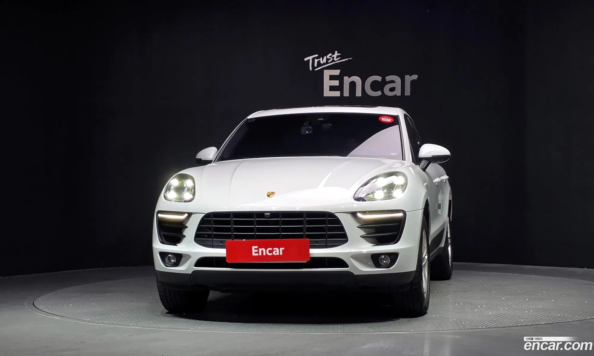 Porsche Macan 2018 WP1AA2952JLB25740 — 13
