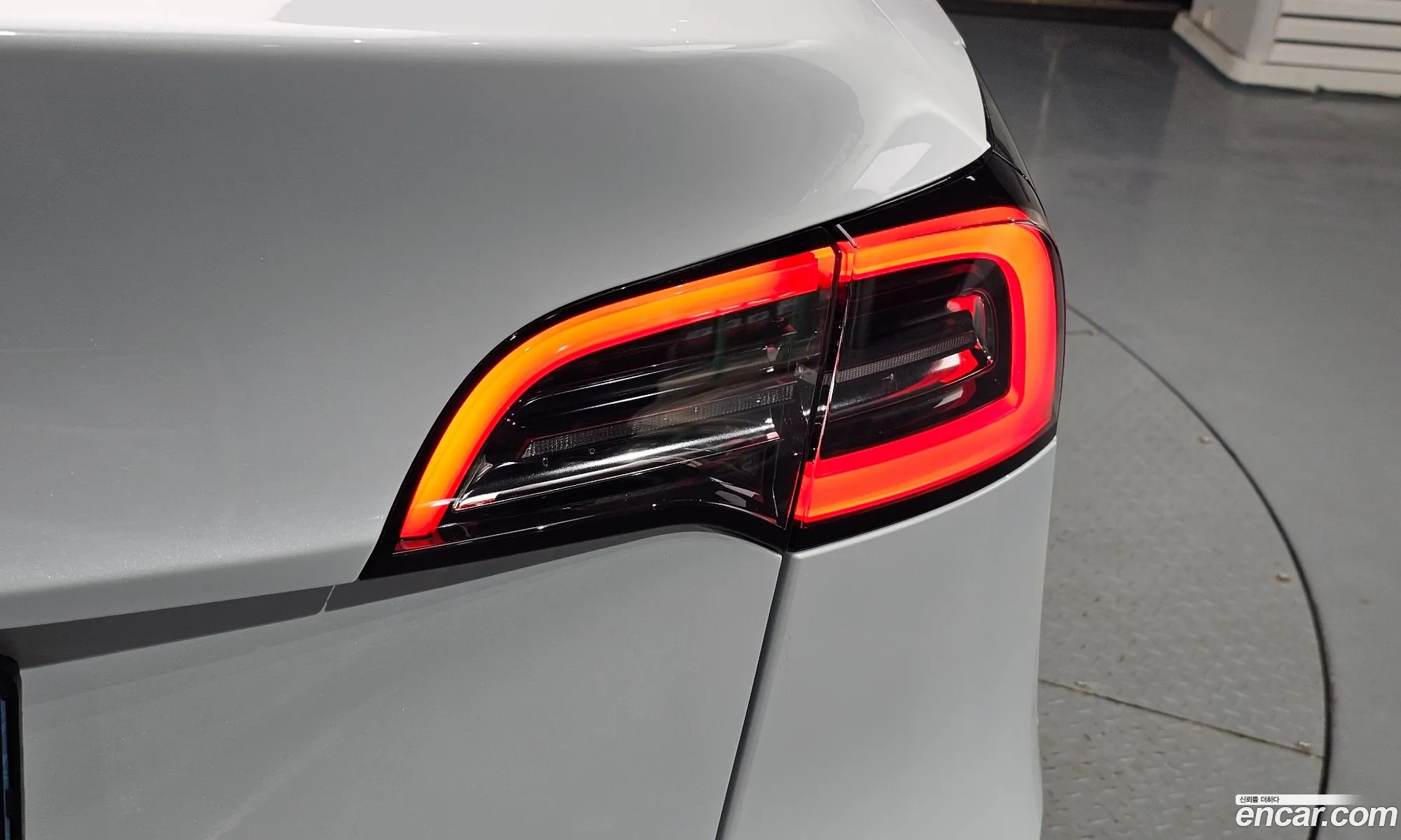 Tesla Model Y 2024 — 14
