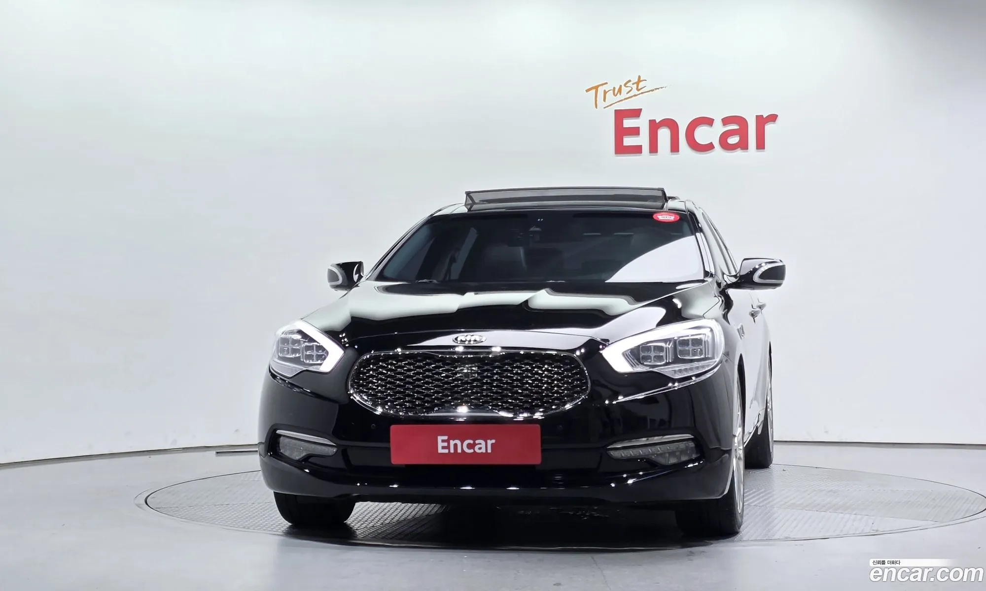Kia K9 2017 KNALU413BJS037038 — 4