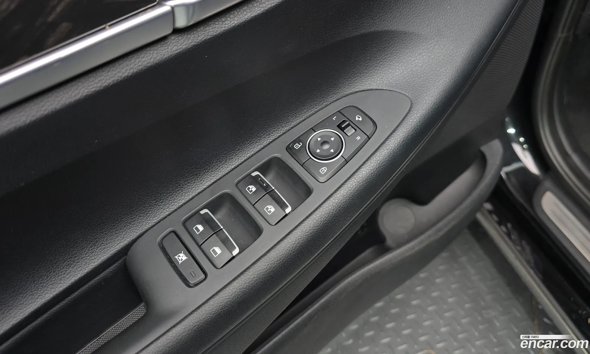 Hyundai Grandeur IG 2018 — 21