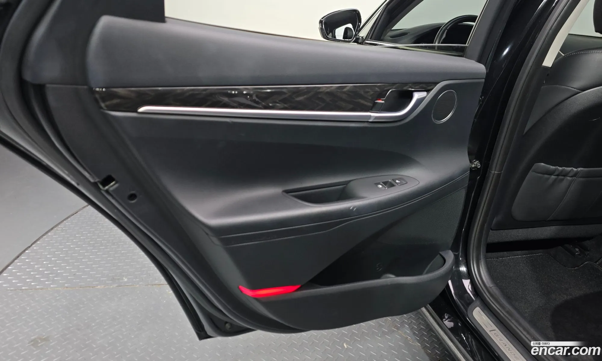Hyundai Grandeur IG 2018 — 11