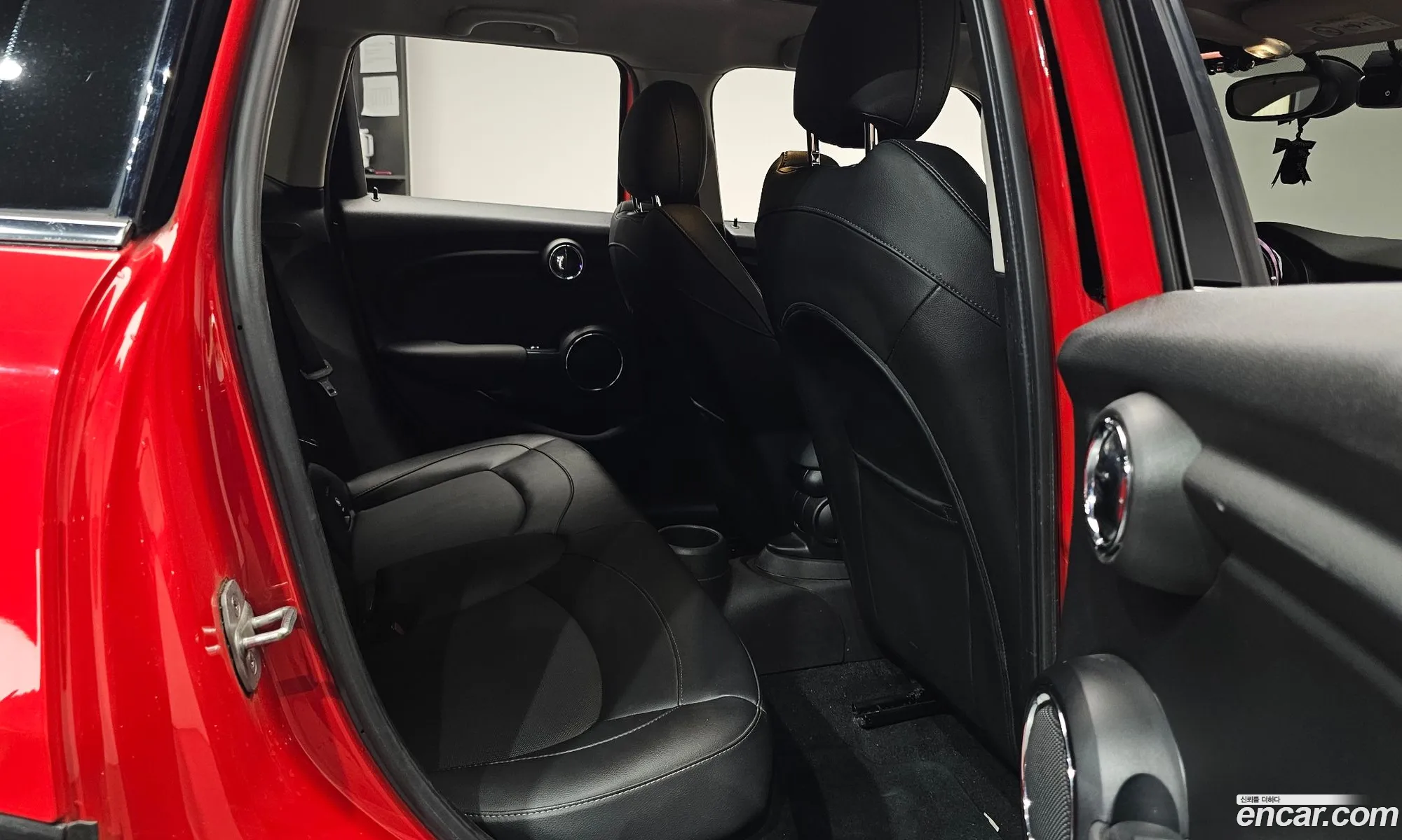 Mini Cooper 2020 — 21