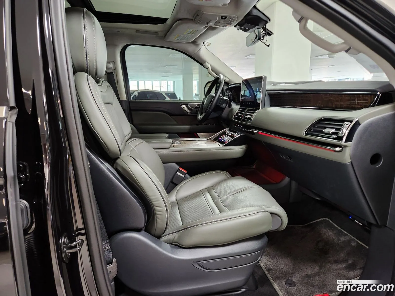 Lincoln Navigator 2023 — 4