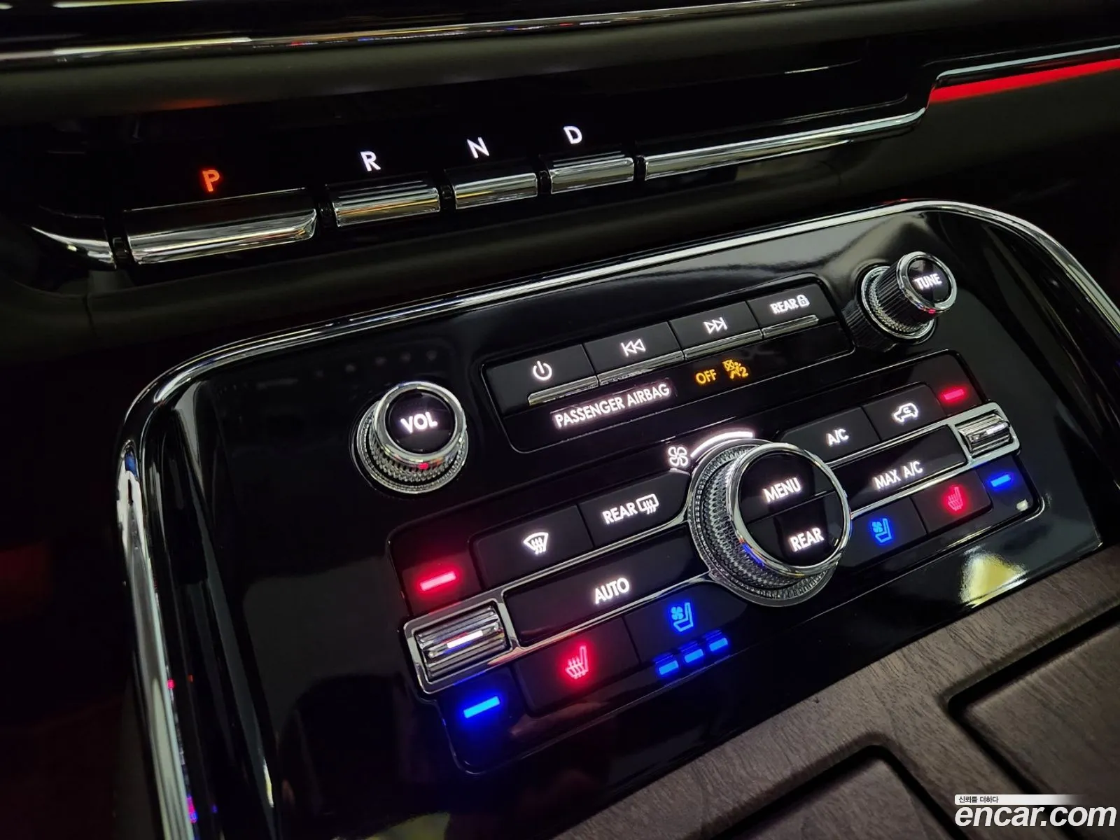 Lincoln Navigator 2023 — 16