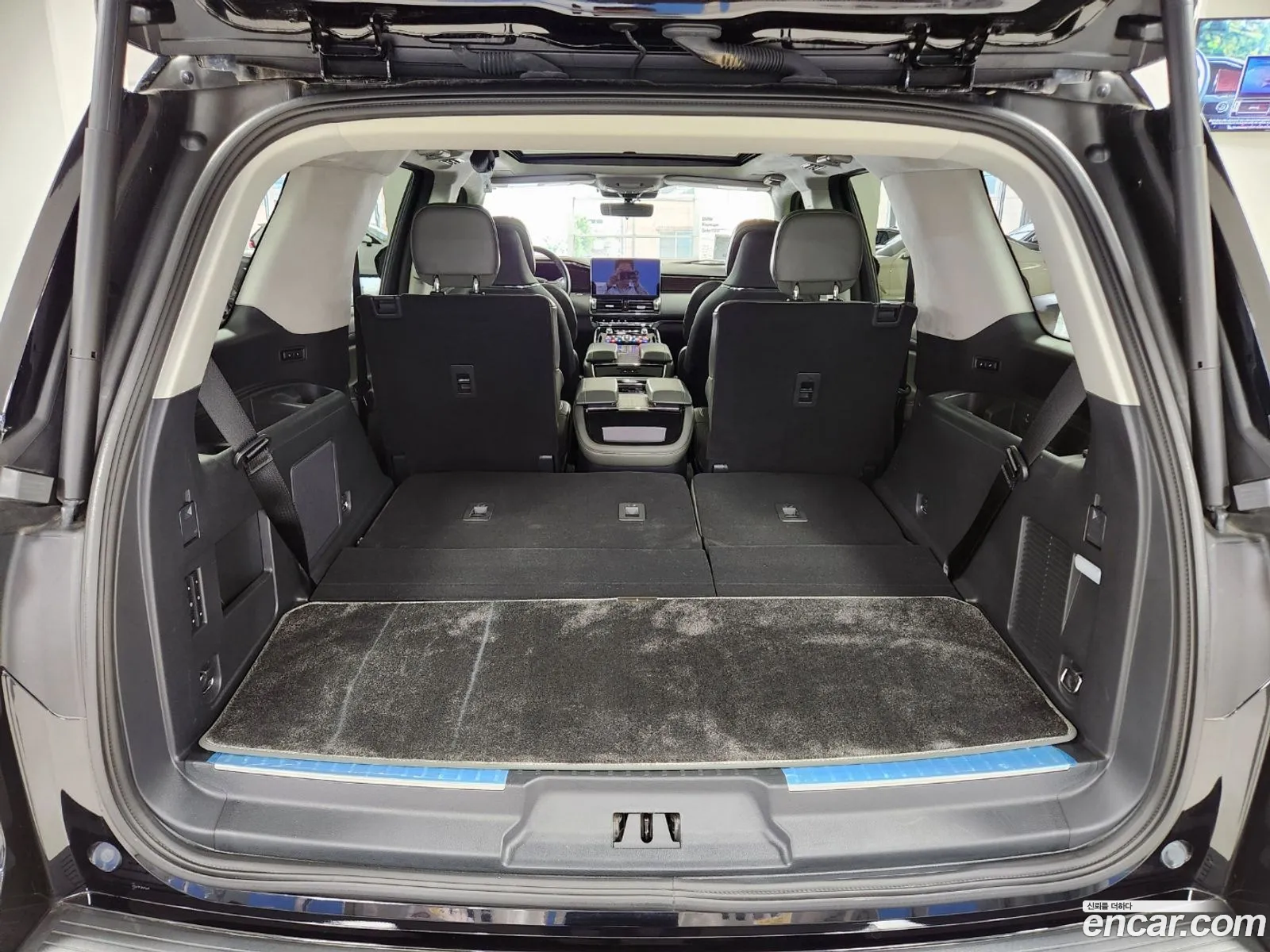 Lincoln Navigator 2023 — 20