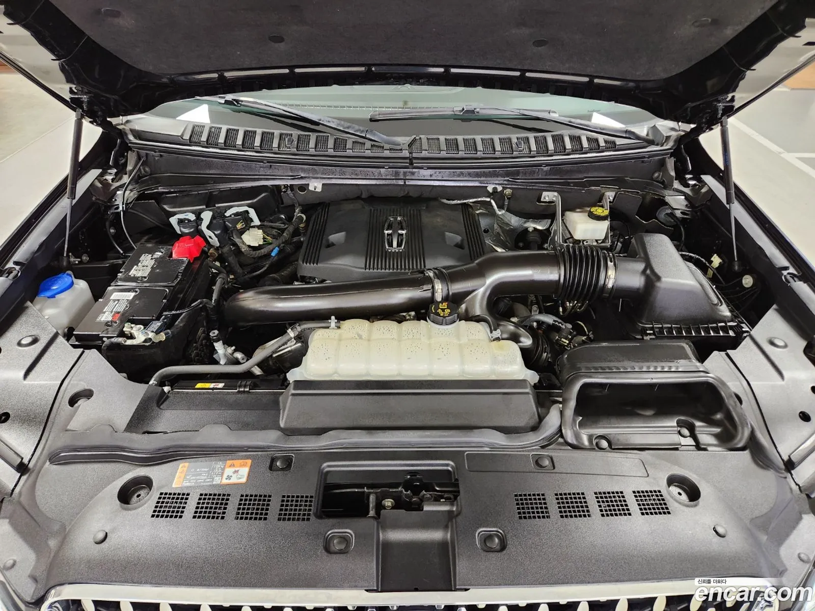 Lincoln Navigator 2023 — 13