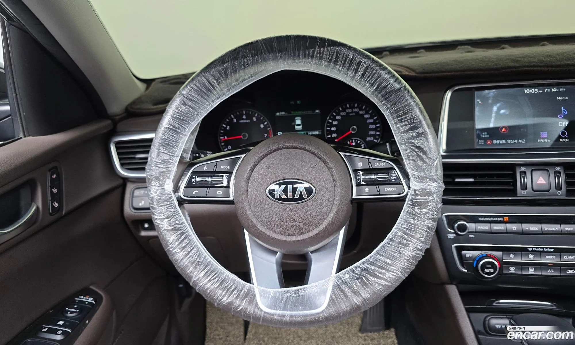 Kia K5 2018 KNAGW411BKA263317 — 30